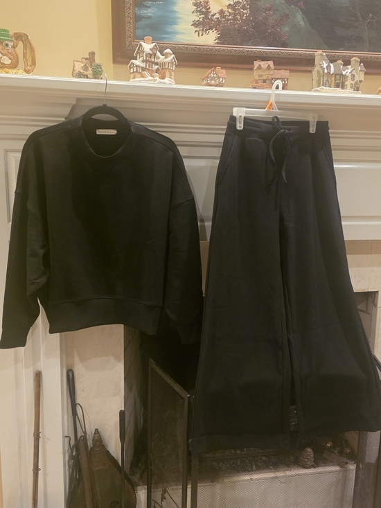 Zenana Outfitters Pants - Zenana Outfitters Black Ribbed Wide-Leg Pants And Matching Oversized Top